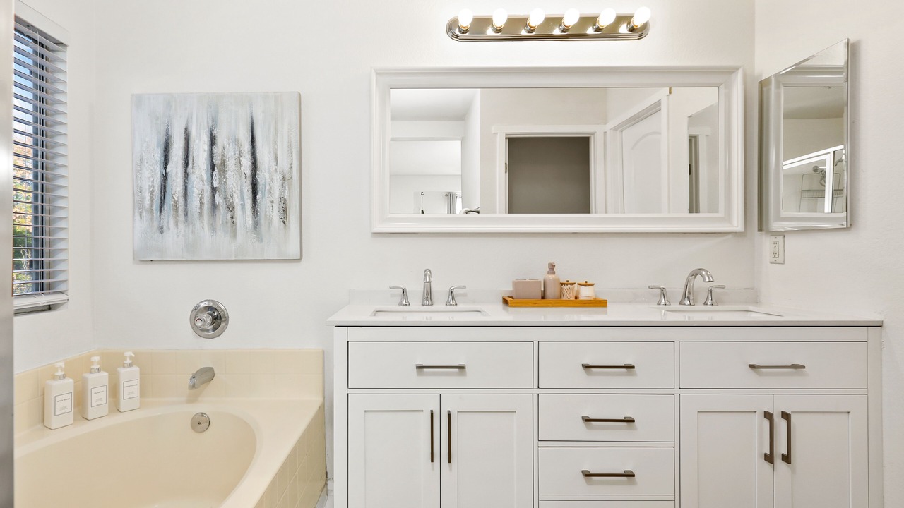 Photo of Bathroom in Anaheim Colony Historic District