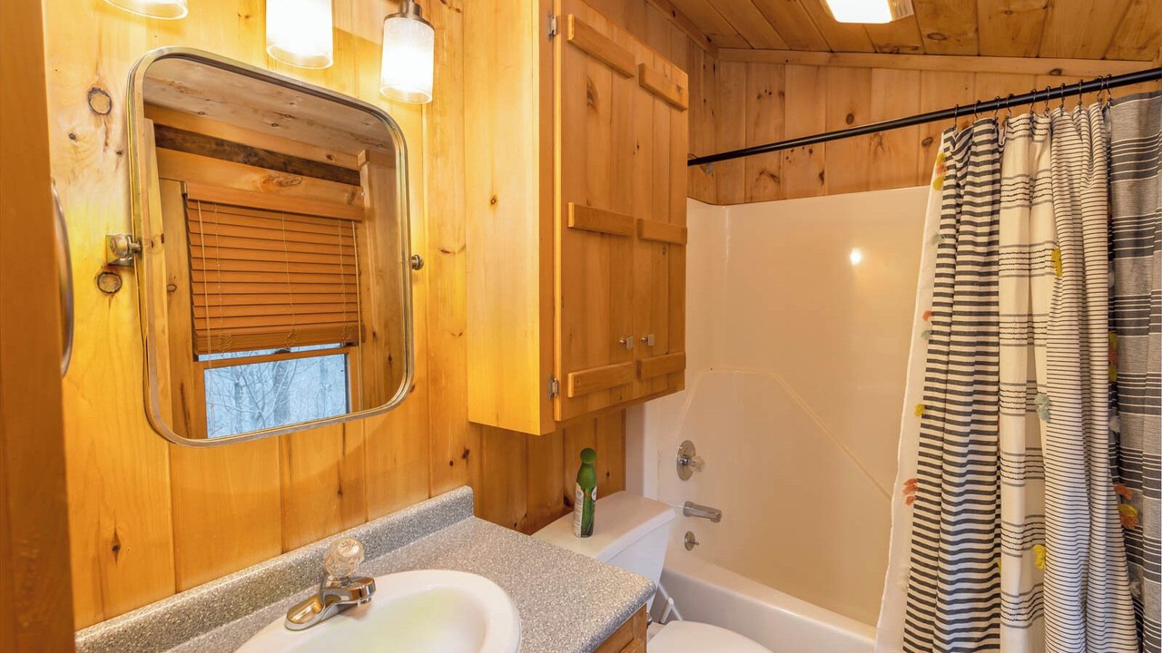 Photo of Bathroom in Todd