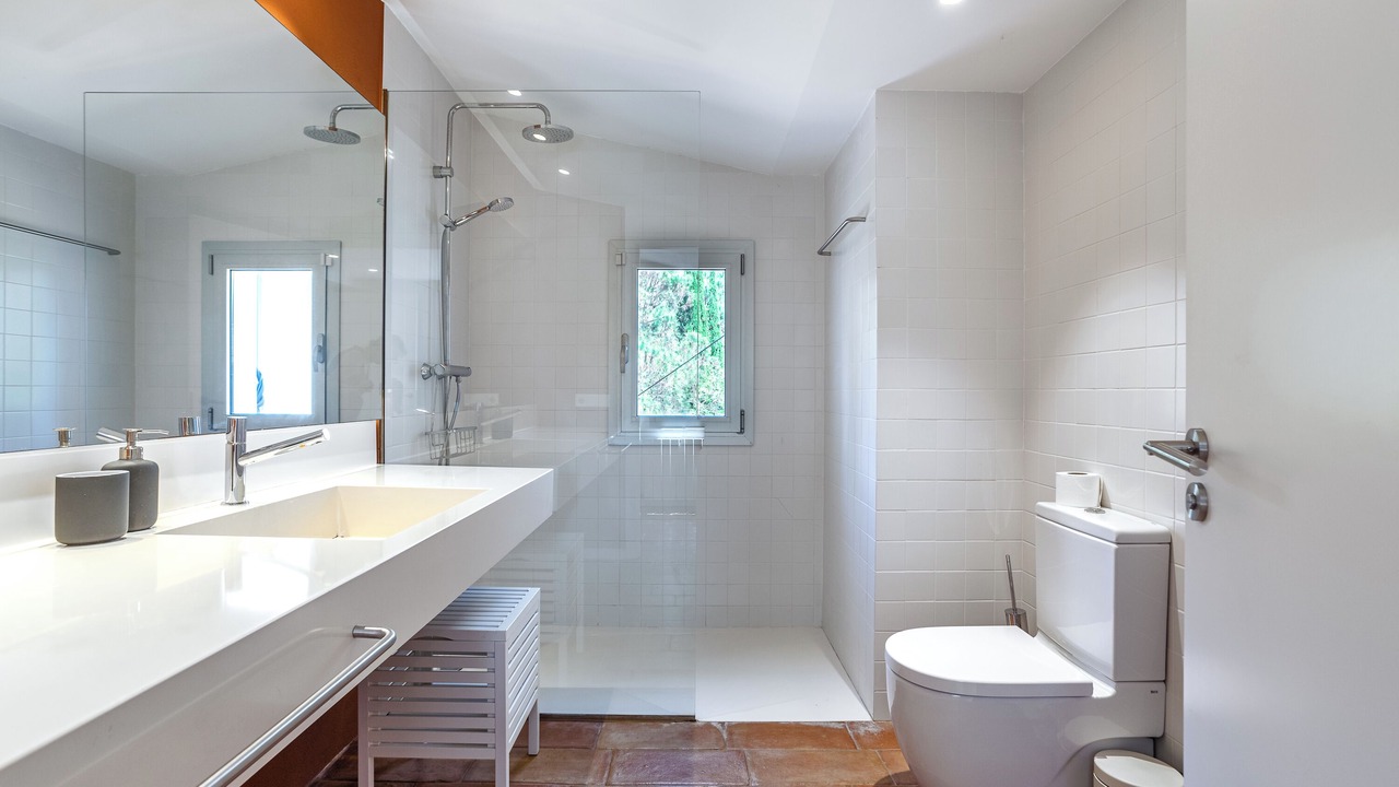 Photo of Bathroom in Lloret Town Center
