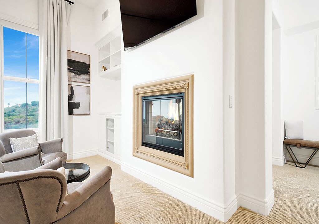 Photo of Livingroom in Newport Coast