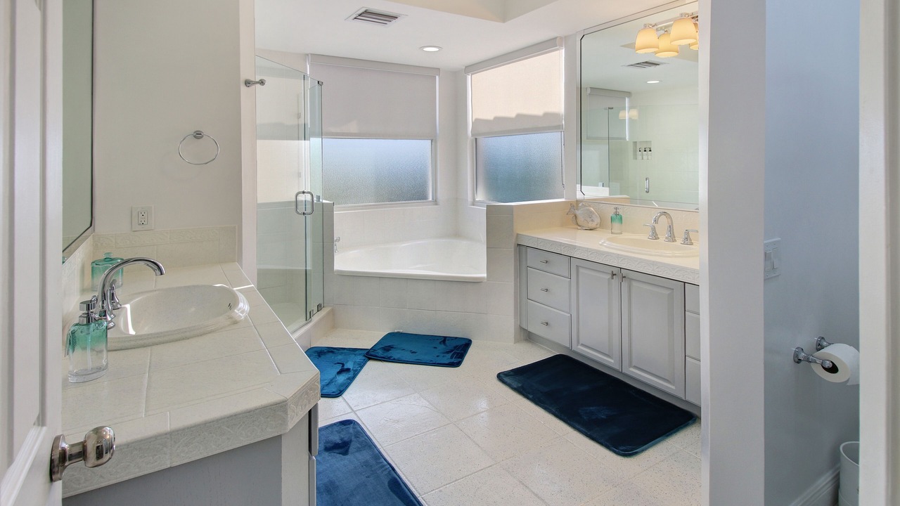 Photo of Bathroom in Lauderdale-by-the-Sea