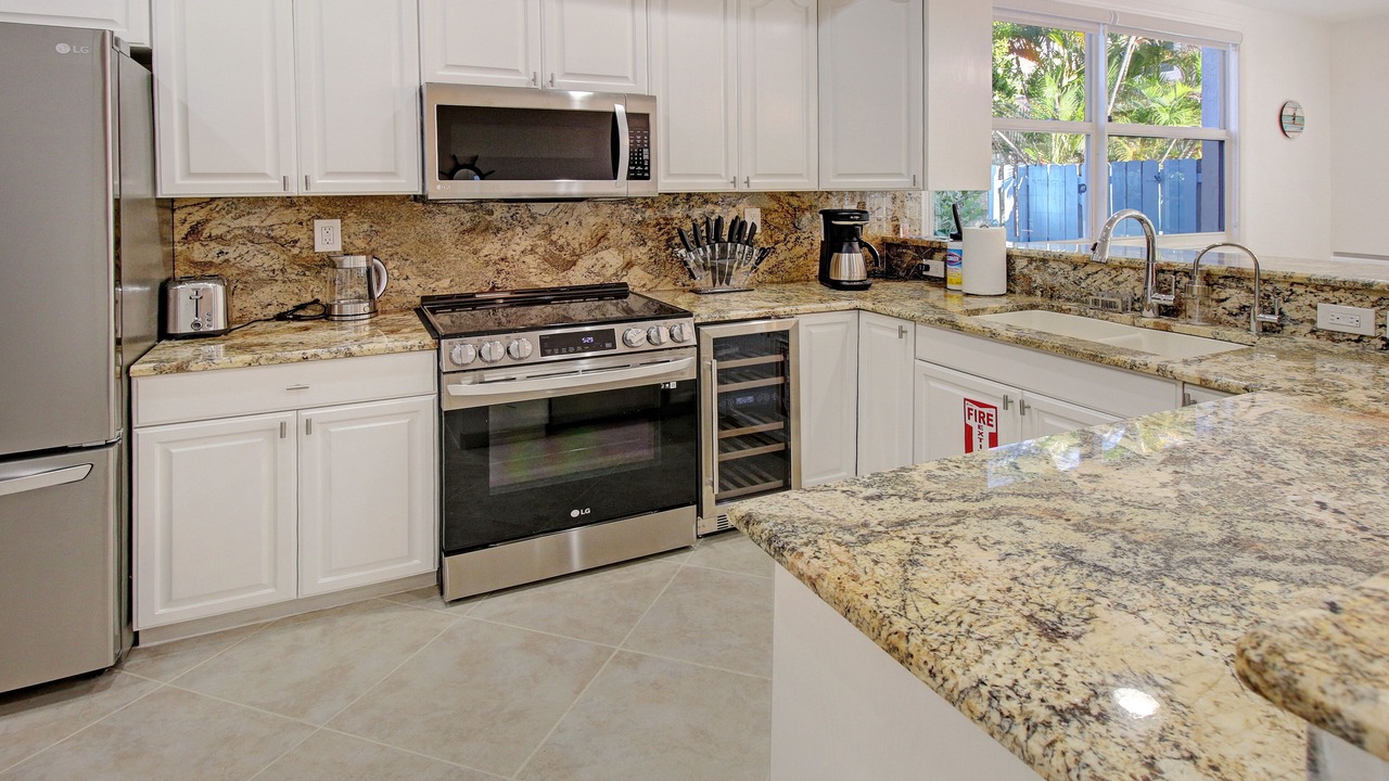 Photo of Kitchen in Lauderdale-by-the-Sea