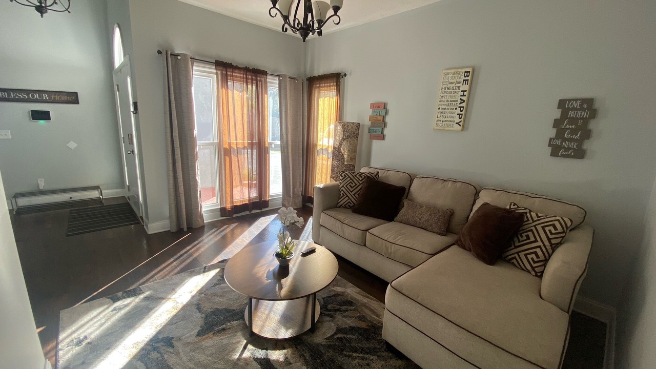 Photo of Livingroom in Phenix City
