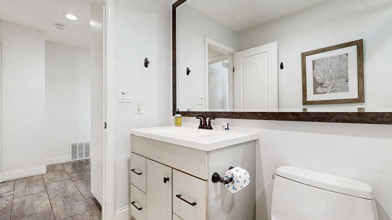Photo of Bathroom in Balboa Island