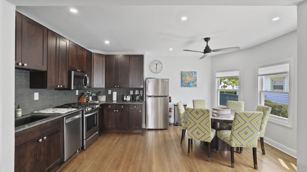 Photo of Kitchen in Wall
