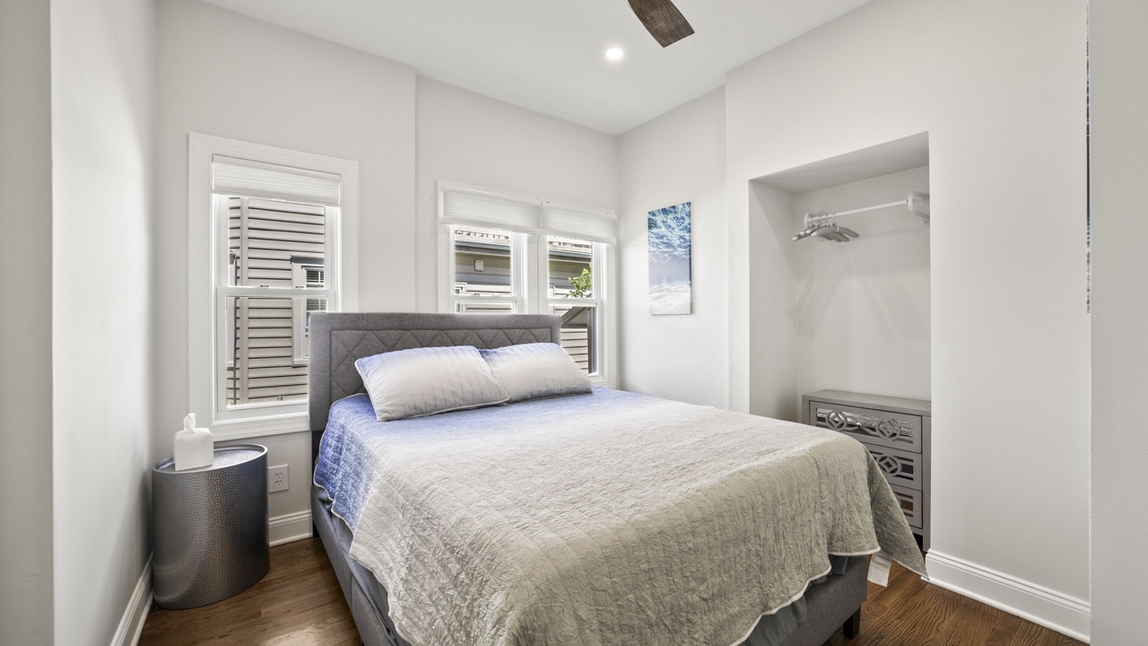 Photo of Bedroom in Wall