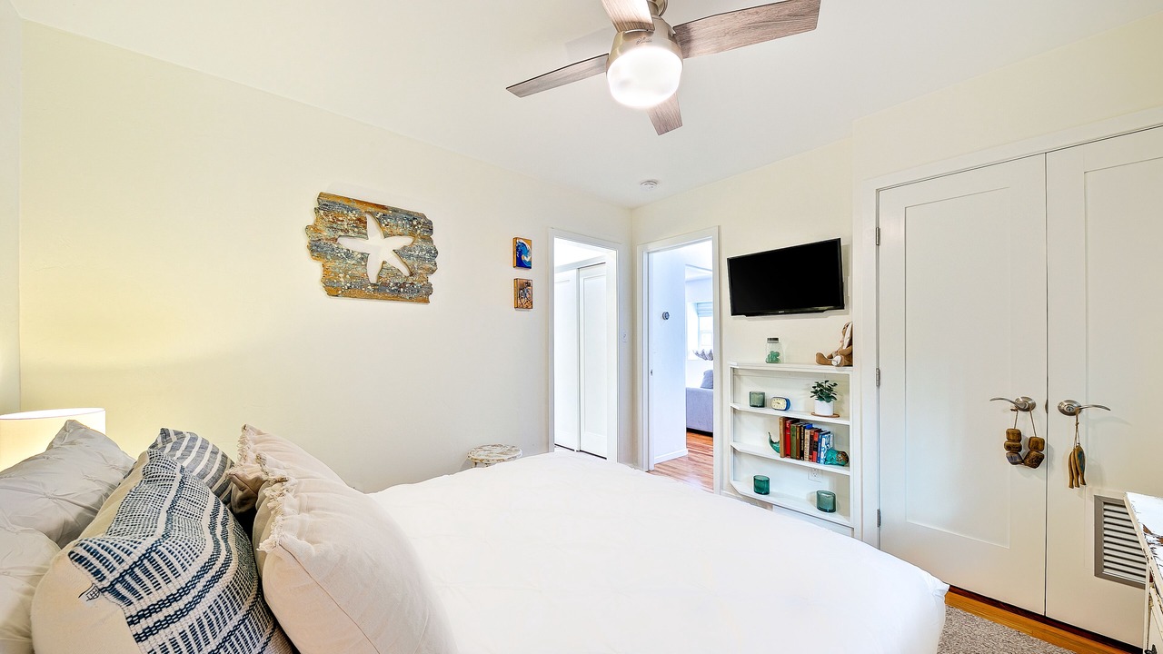 Photo of Bedroom in South Mission Beach
