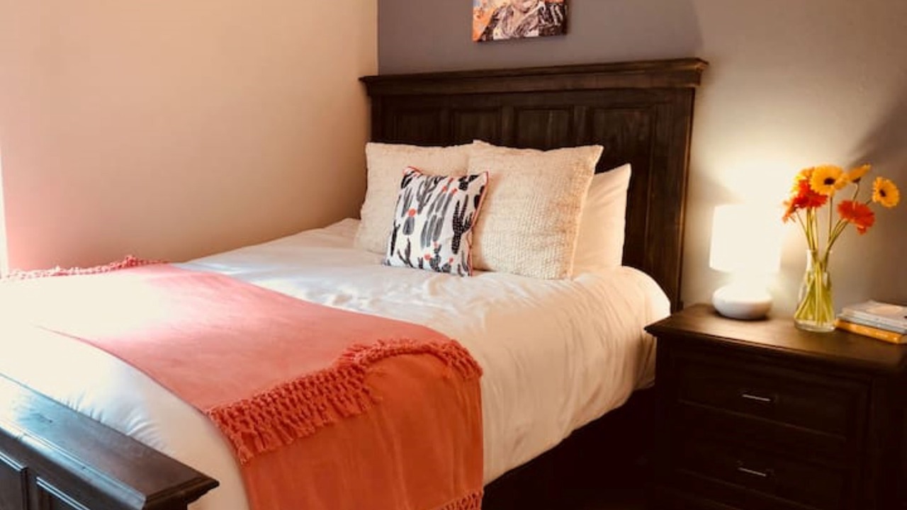Photo of Bedroom in Desert Park Estates