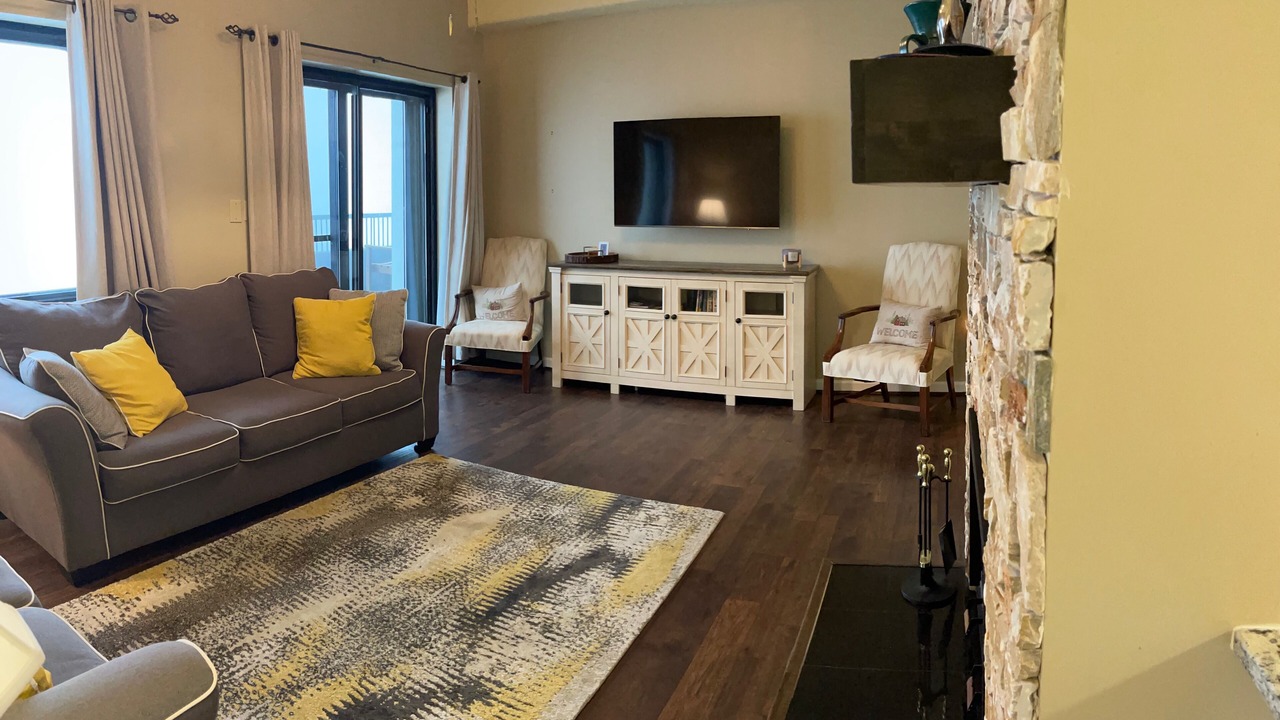 Photo of Livingroom in Seven Devils