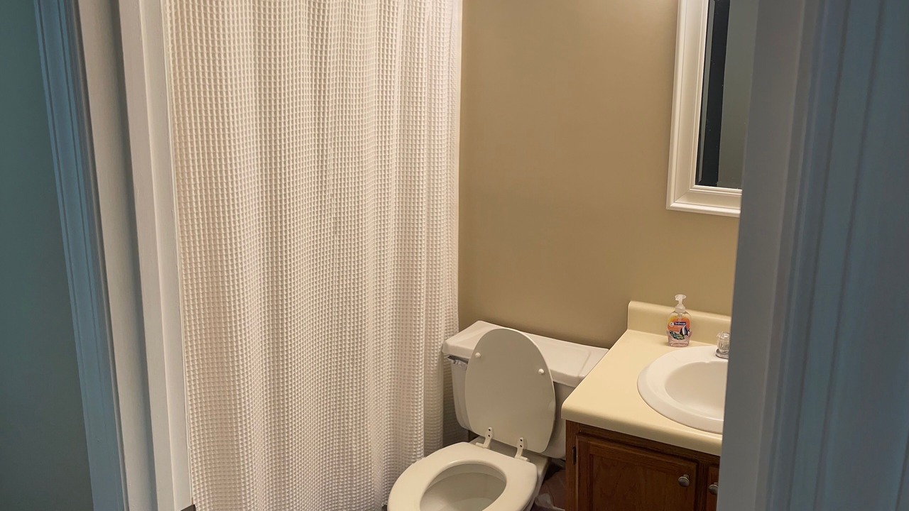 Photo of Bathroom in Seven Devils