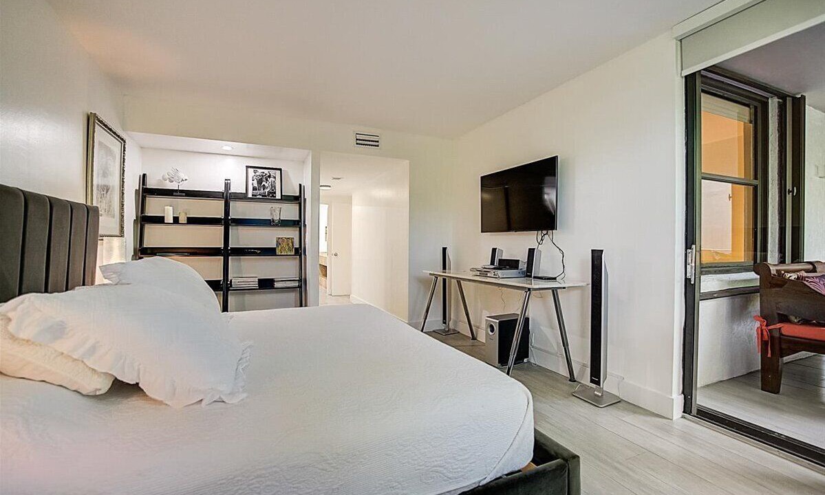 Photo of Bedroom in Key Biscayne