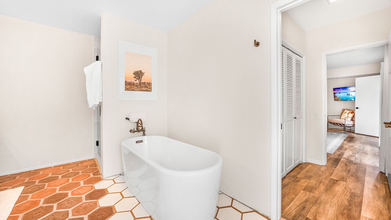 Photo of Bathroom in Araby Commons