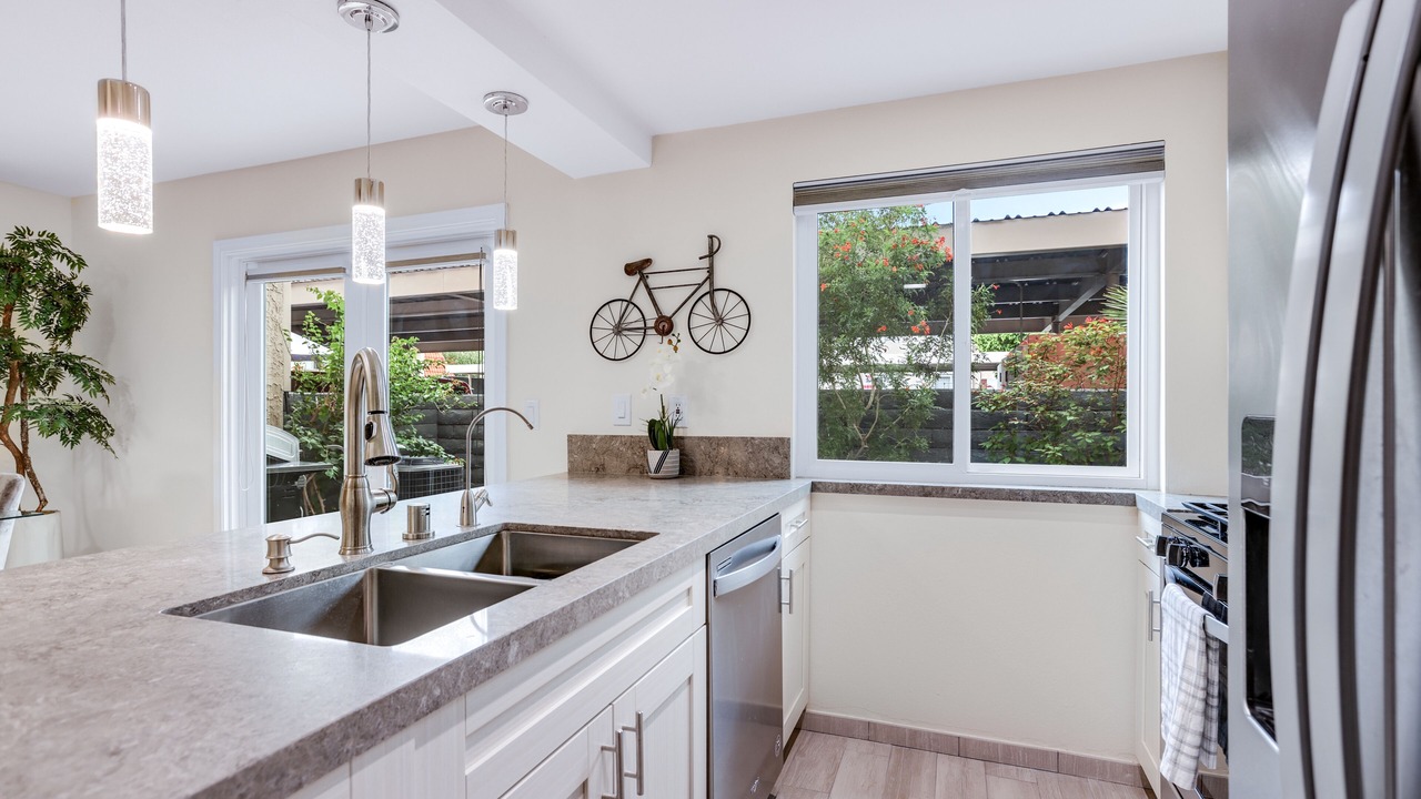 Photo of Kitchen in Racquet Club Estates