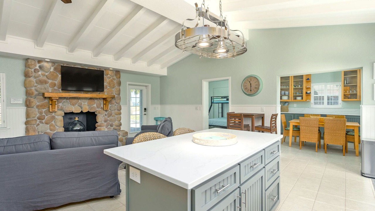 Photo of Livingroom in Florida Panhandle