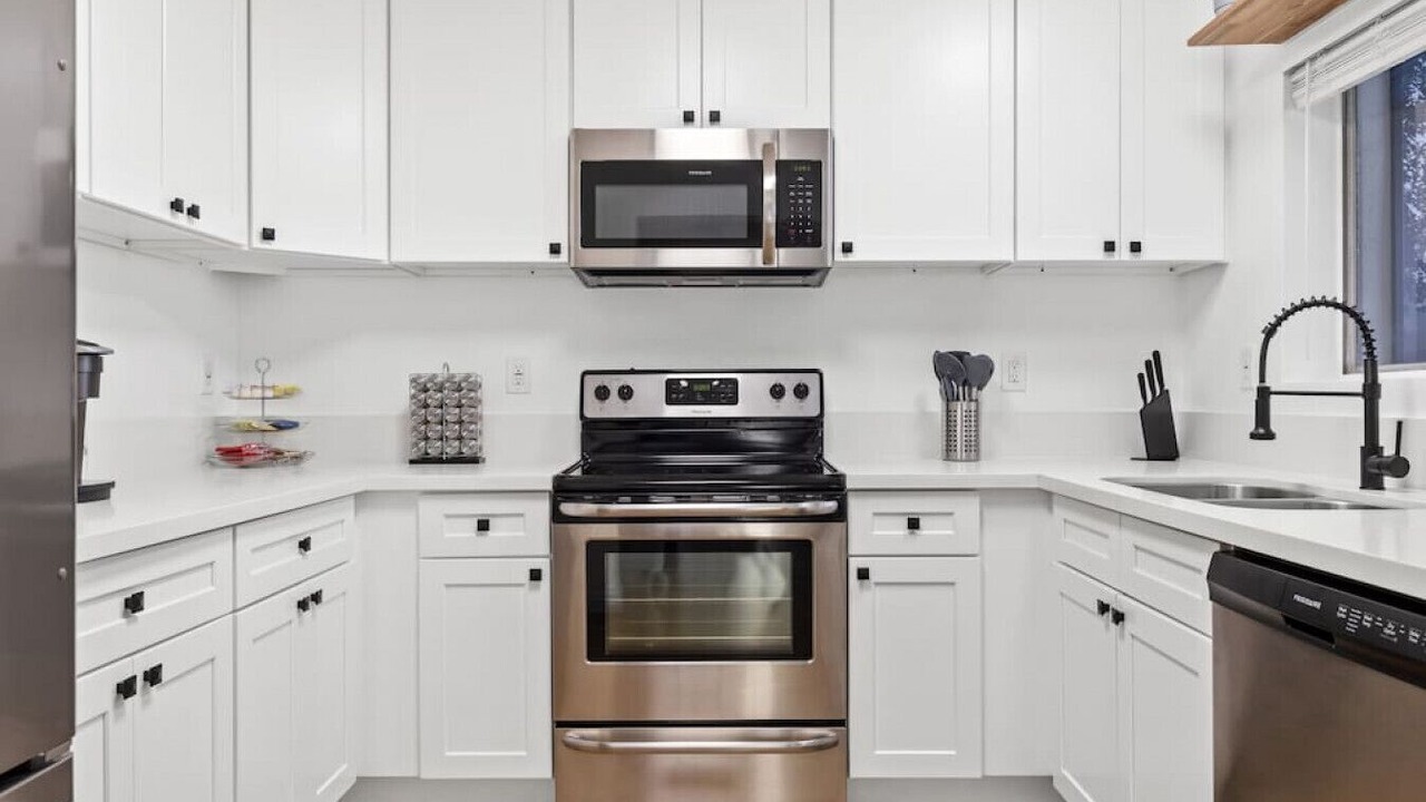 Photo of Kitchen in Alamitos Beach