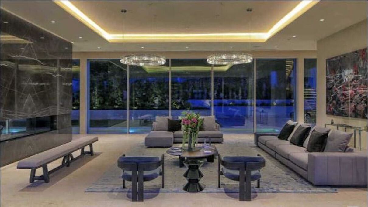 Photo of Others in Bel Air