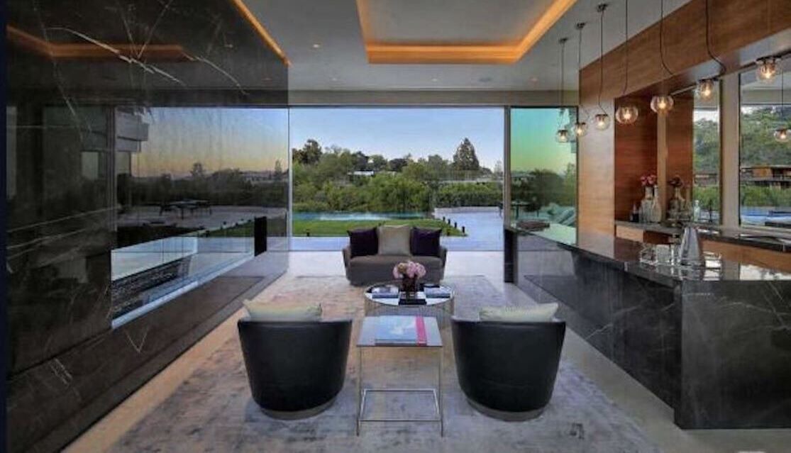 Photo of Others in Bel Air