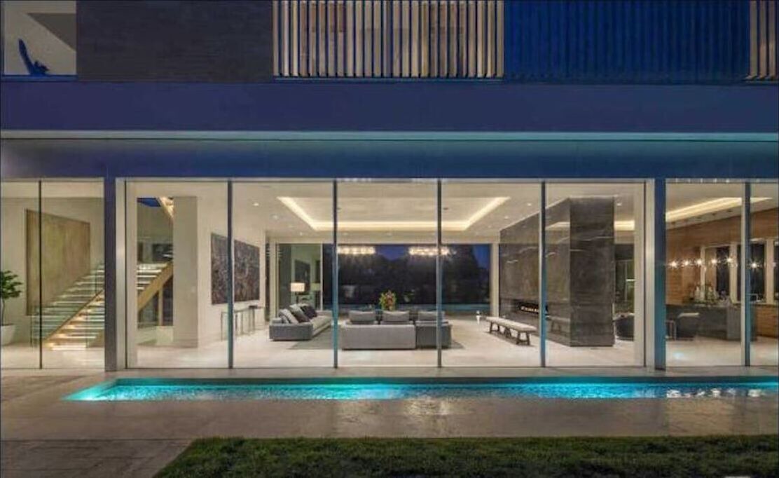 Photo of Others in Bel Air