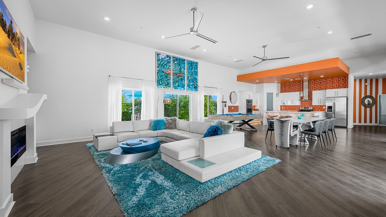 Photo of Livingroom in Desert Park Estates