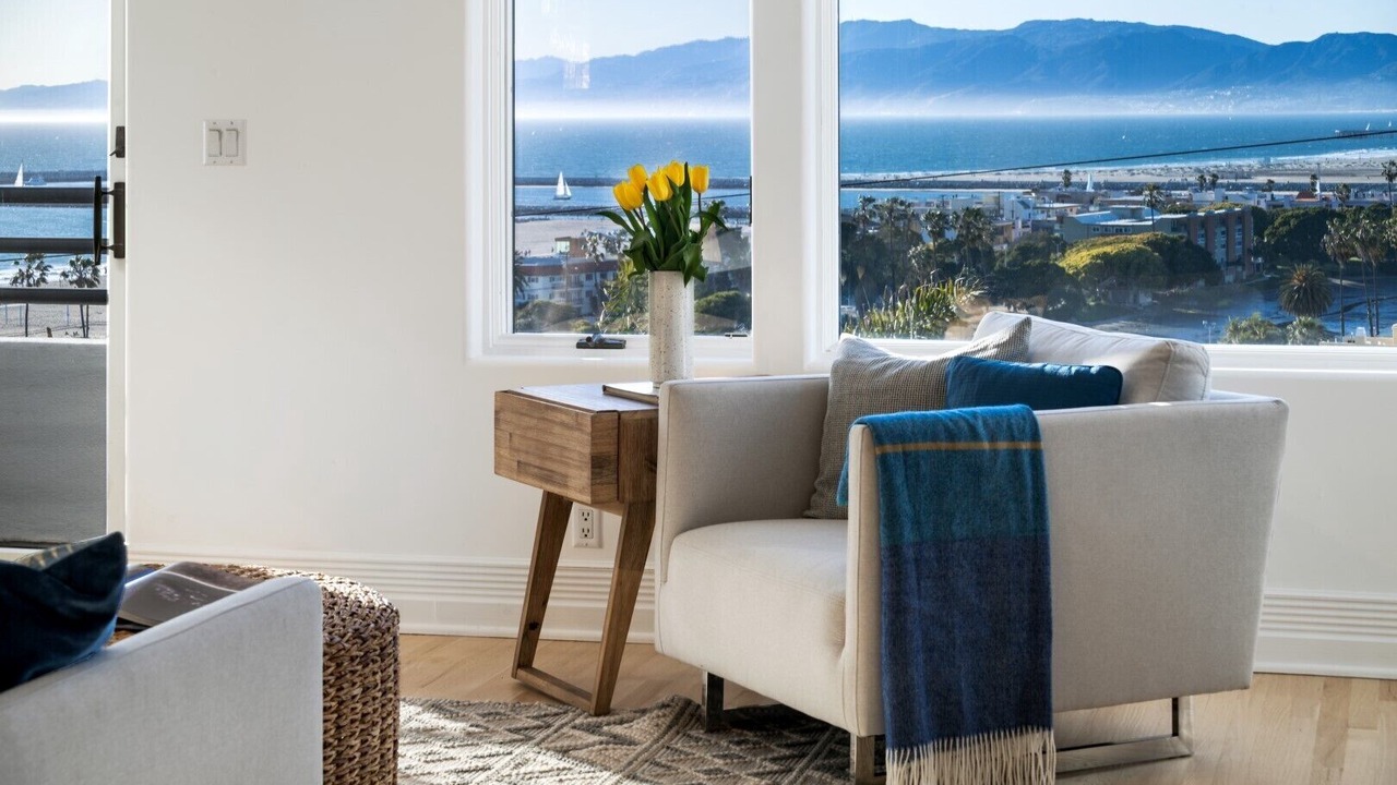 Photo of Livingroom in Playa Del Rey