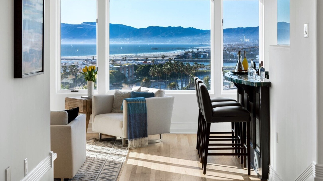 Photo of Livingroom in Playa Del Rey