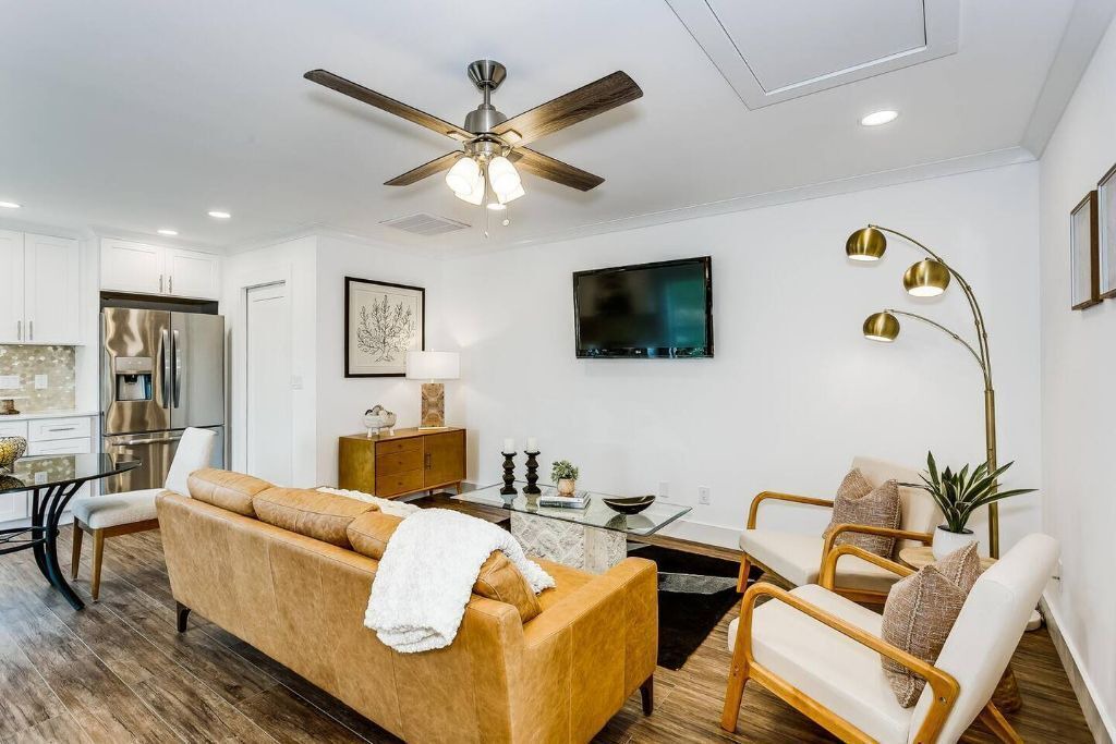 Photo of Livingroom in Southeast Pensacola