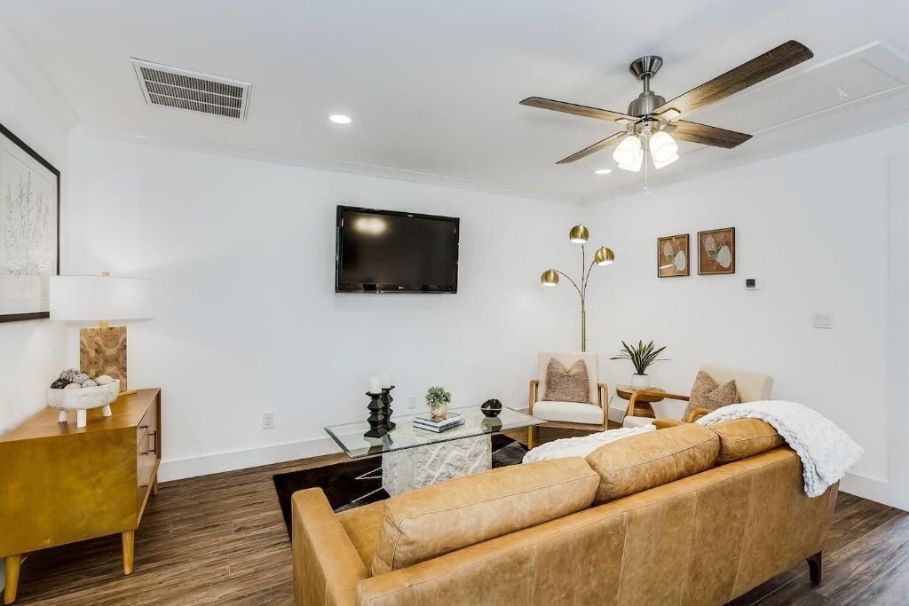 Photo of Livingroom in Southeast Pensacola