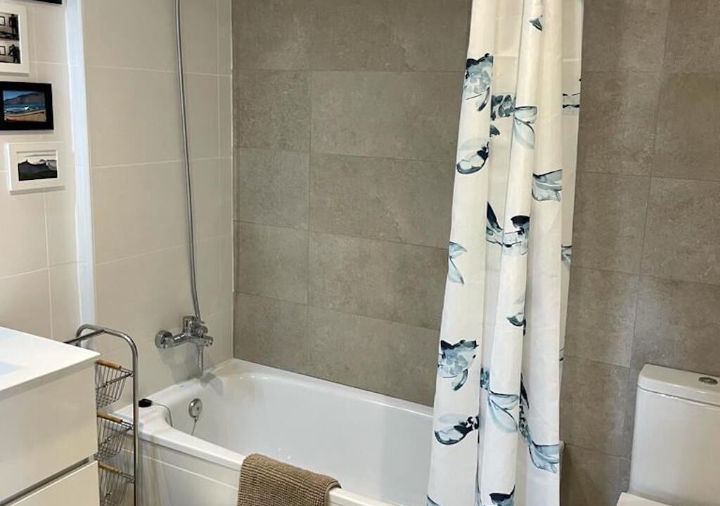 Photo of Bathroom in Montgat