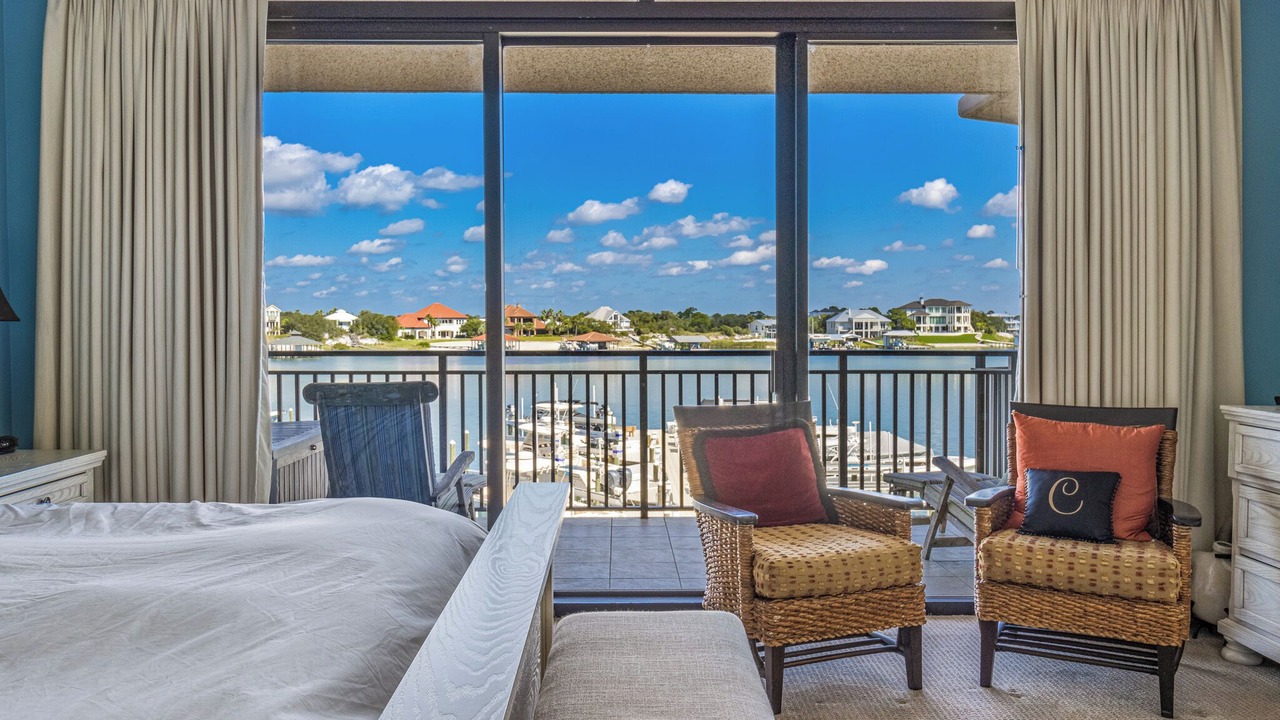 Photo of Bedroom in Orange Beach East