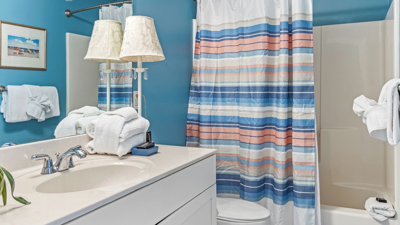 Photo of Bathroom in Orange Beach East