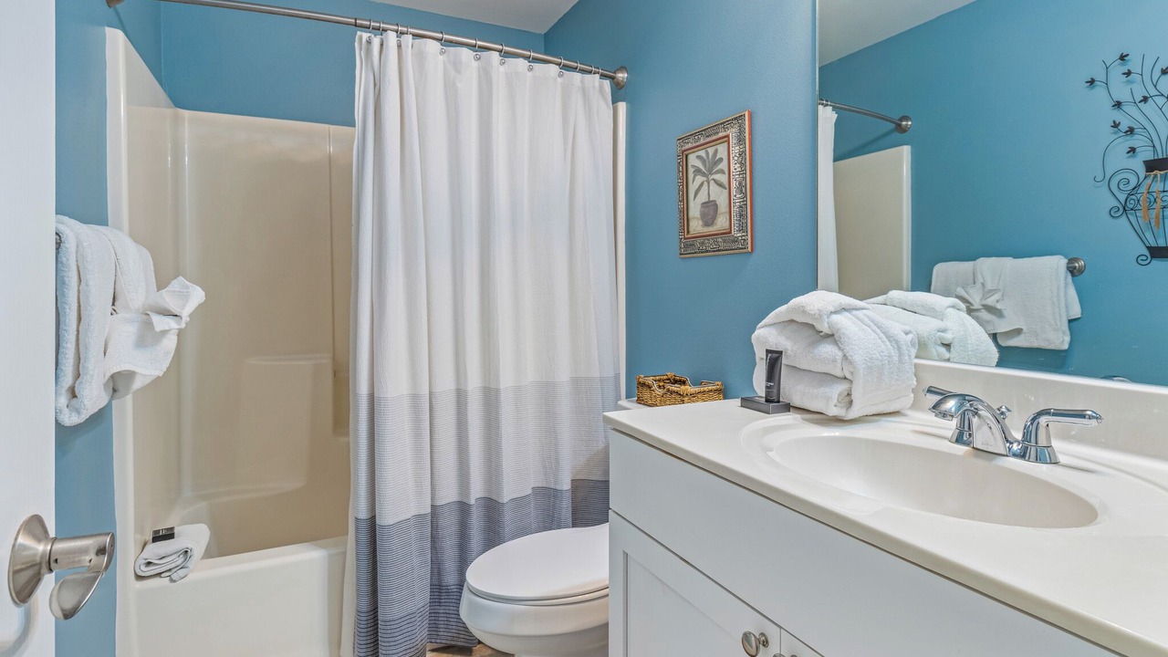 Photo of Bathroom in Orange Beach East