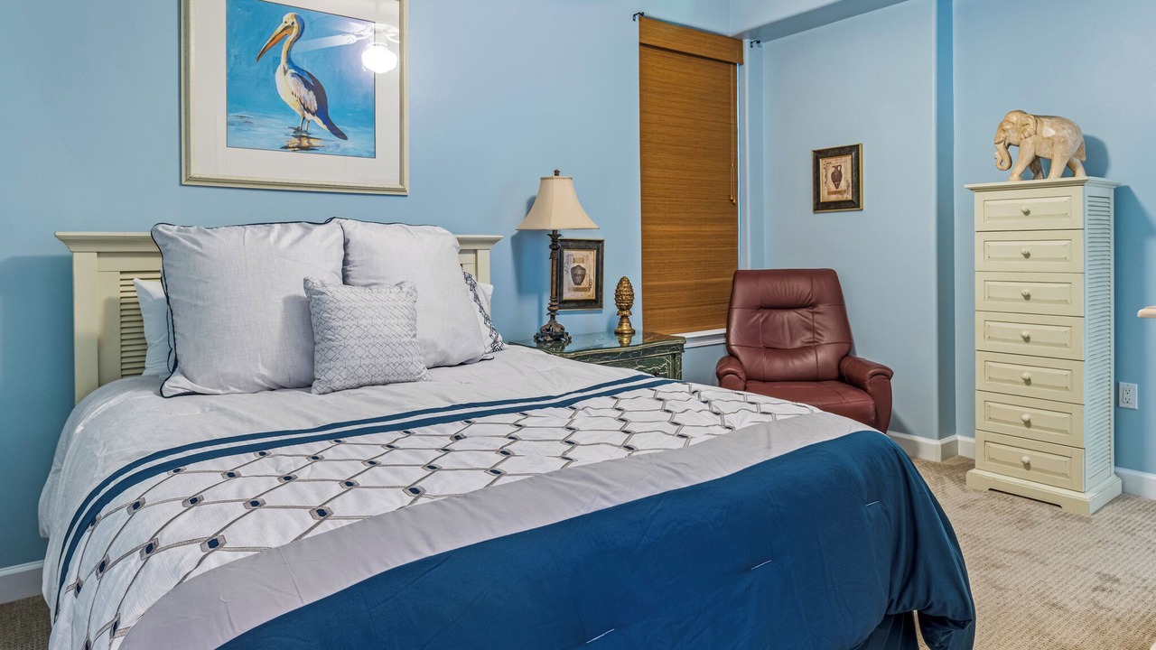Photo of Bedroom in Orange Beach East