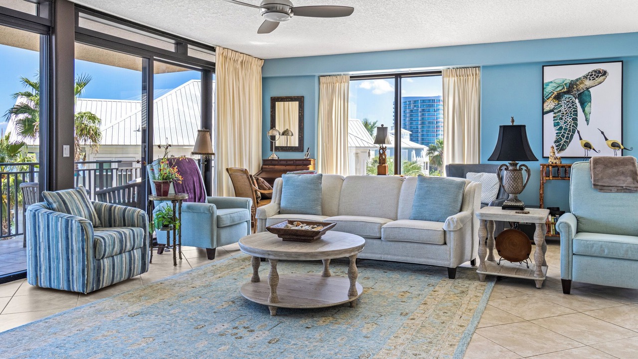 Photo of Livingroom in Orange Beach East