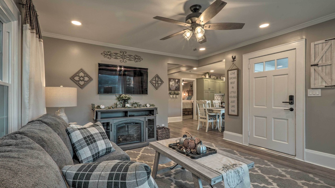 Photo of Bedroom in Cedar Falls