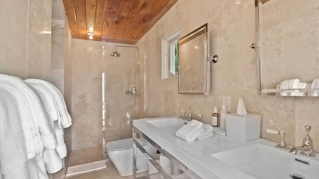 Photo of Bathroom in Gregory Town