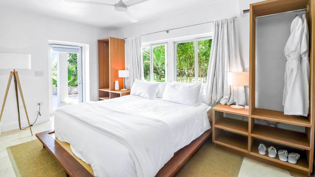 Photo of Bedroom in Gregory Town