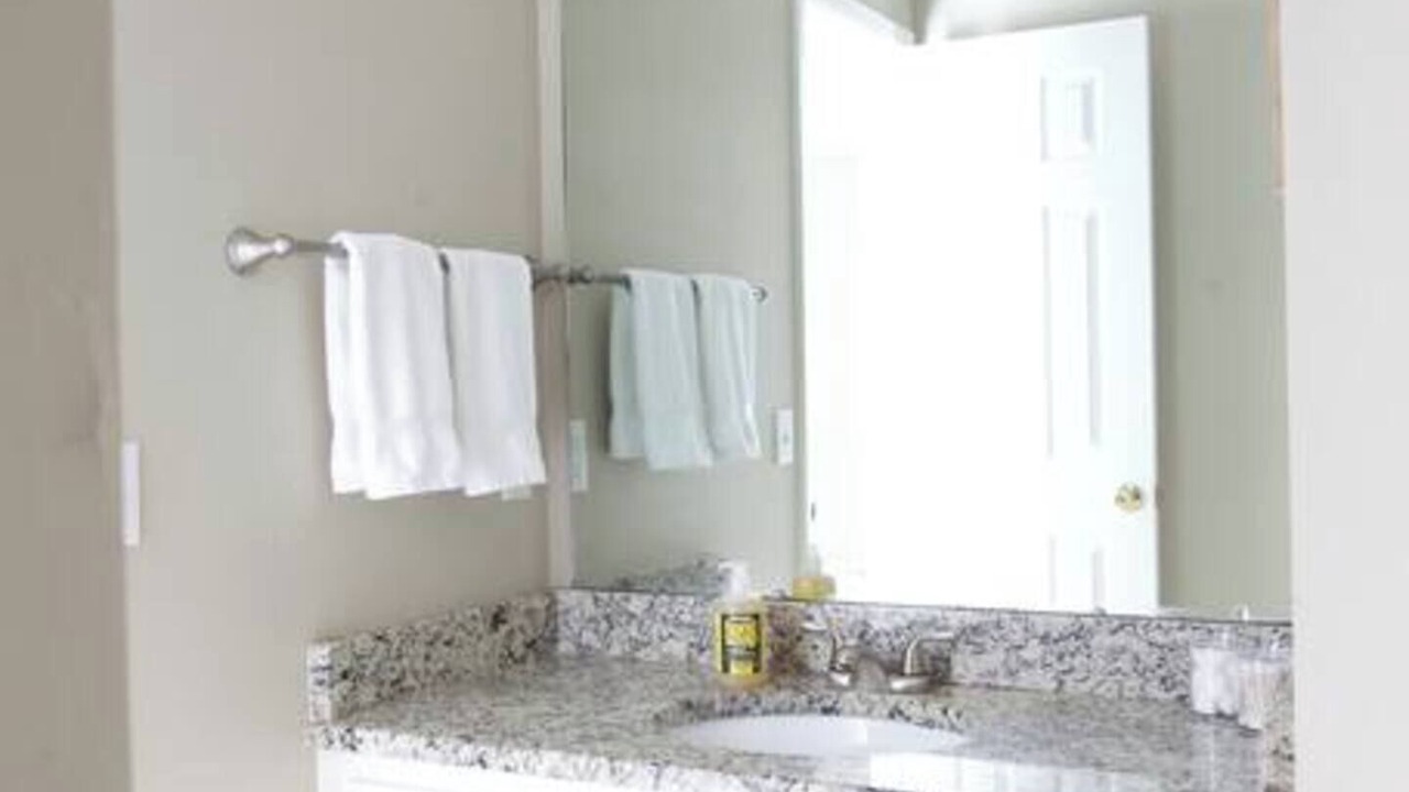 Photo of Bathroom in Gunter Afs