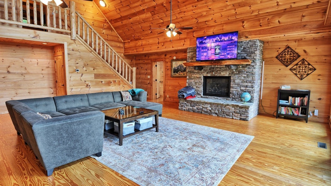 Photo of Livingroom in Creston