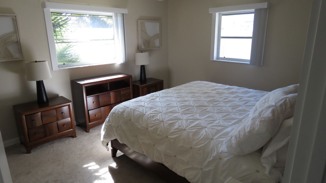 Photo of Bedroom in Golden Beach