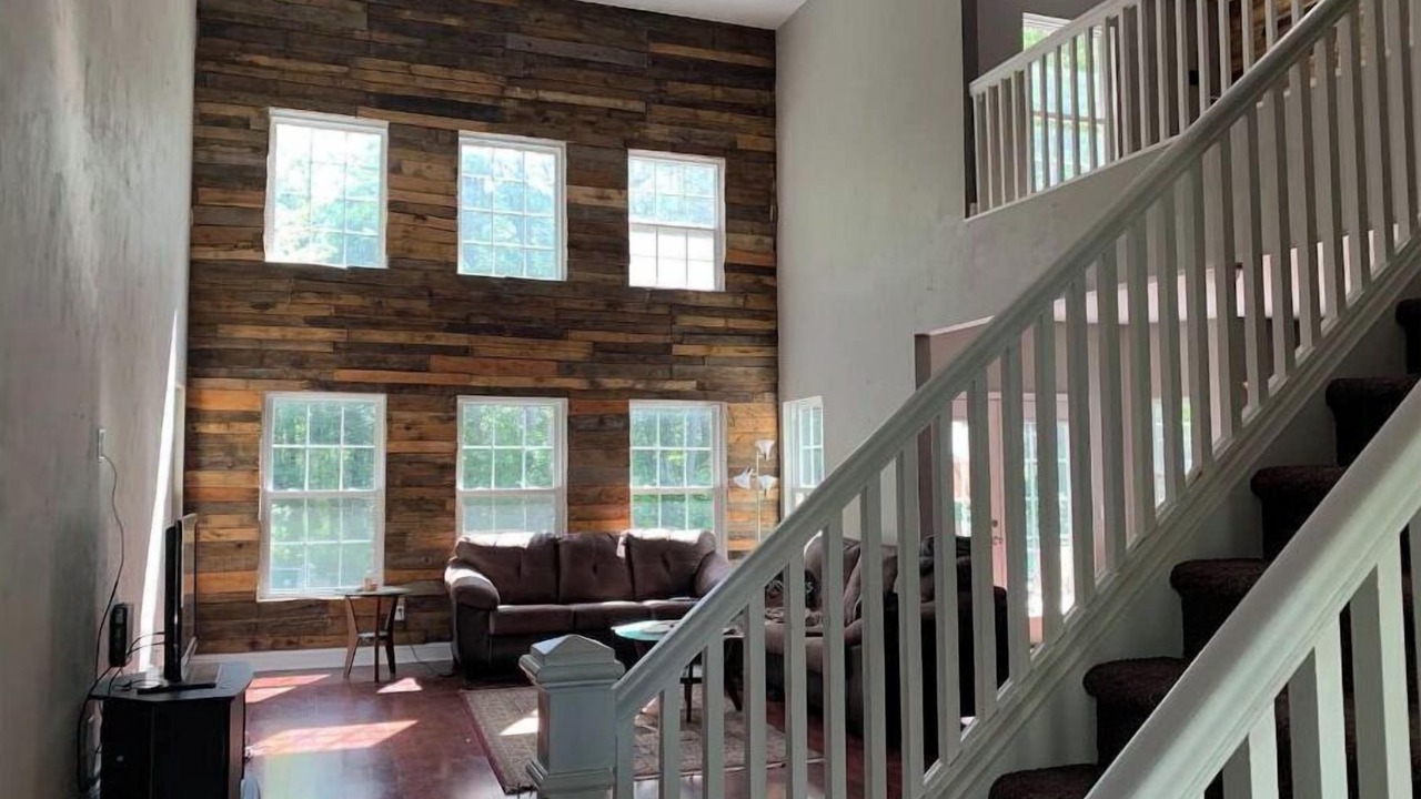 Photo of Livingroom in Erie