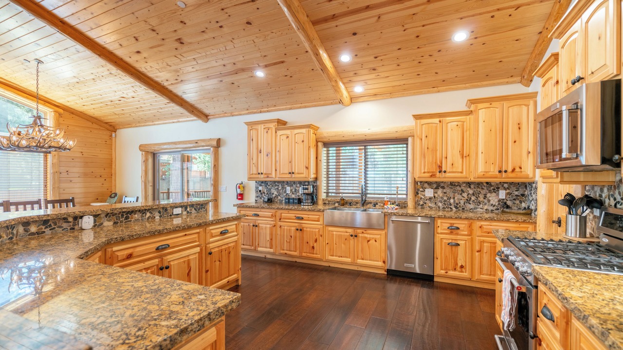 Photo of Kitchen in Summit Estates