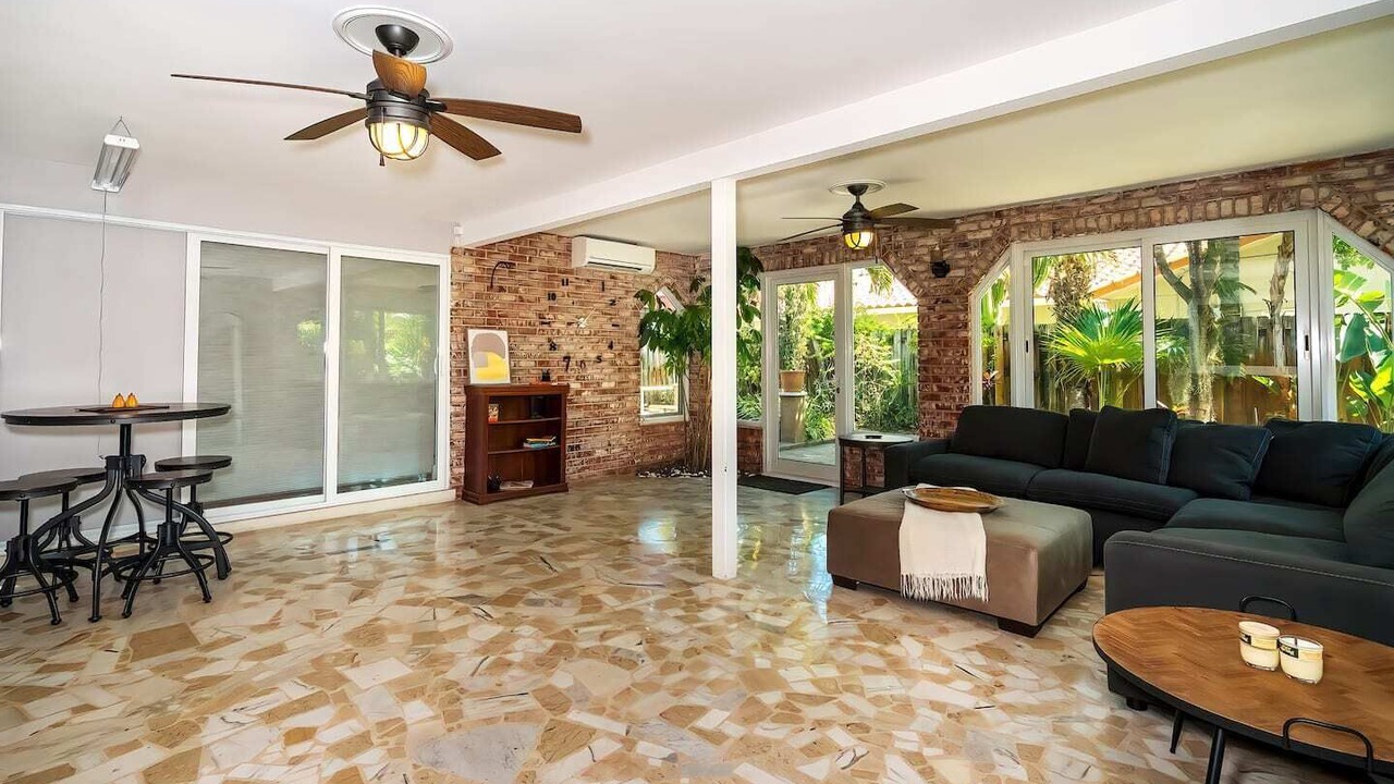 Photo of Livingroom in Wilton Manors