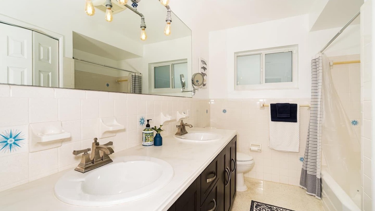 Photo of Bathroom in Wilton Manors