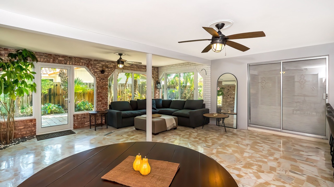 Photo of Livingroom in Wilton Manors