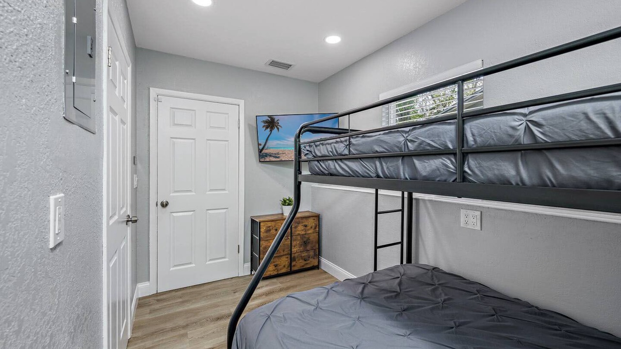 Photo of Bedroom in Bearss Plaza