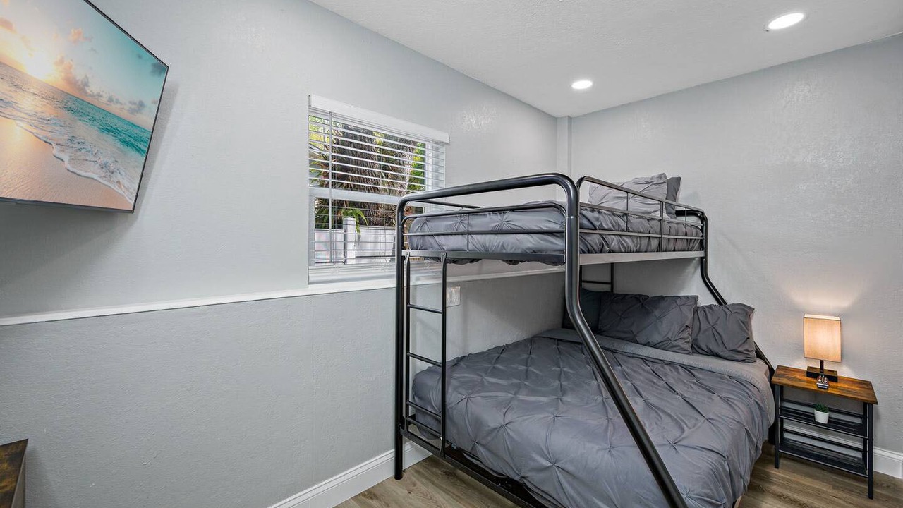 Photo of Bedroom in Bearss Plaza