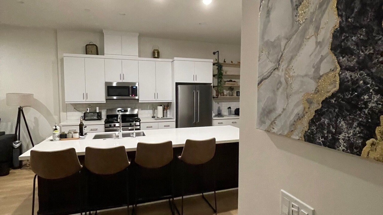 Photo of Kitchen in Platinum Triangle