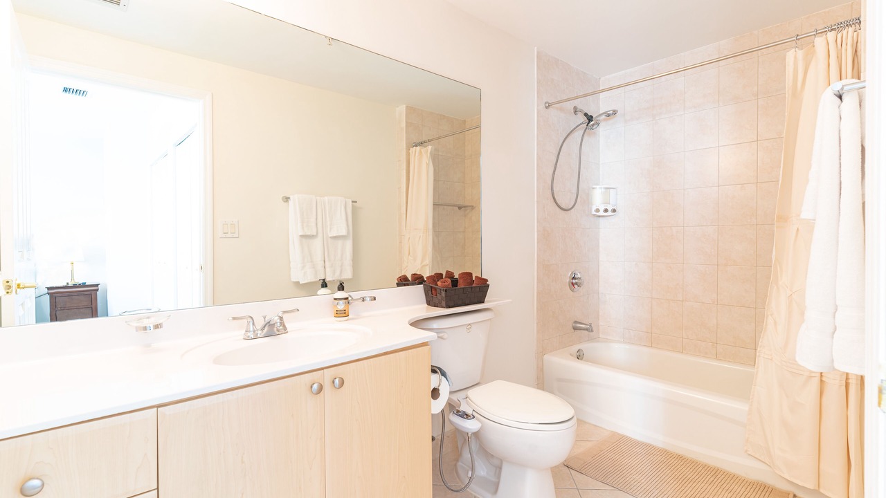 Photo of Bathroom in Coral Way
