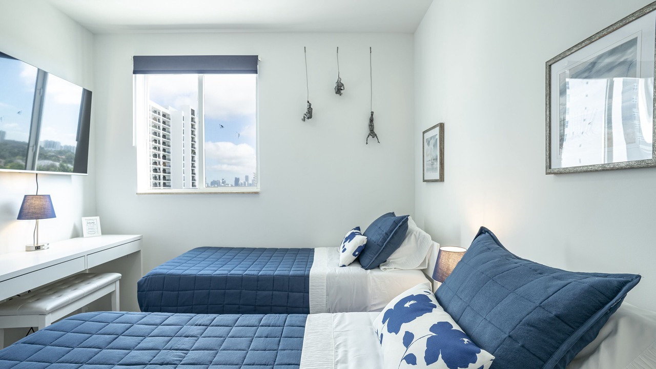 Photo of Bedroom in Coral Way