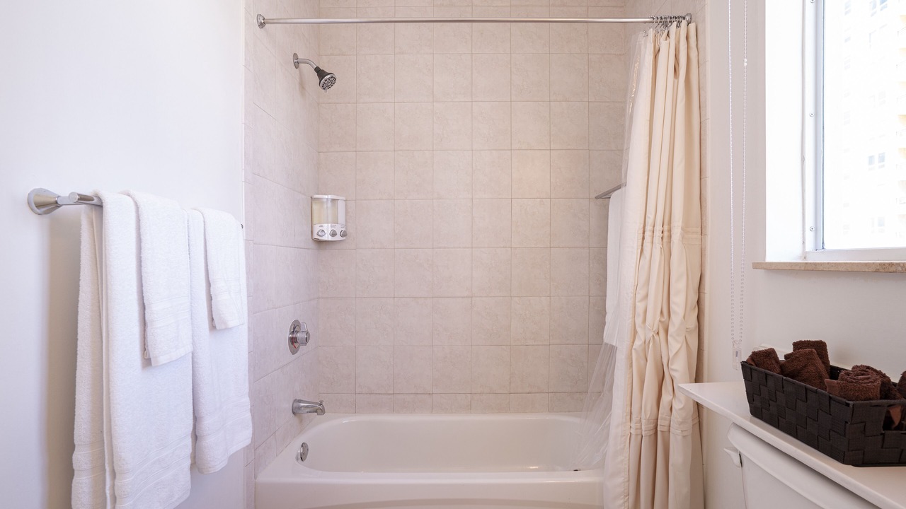 Photo of Bathroom in Coral Way